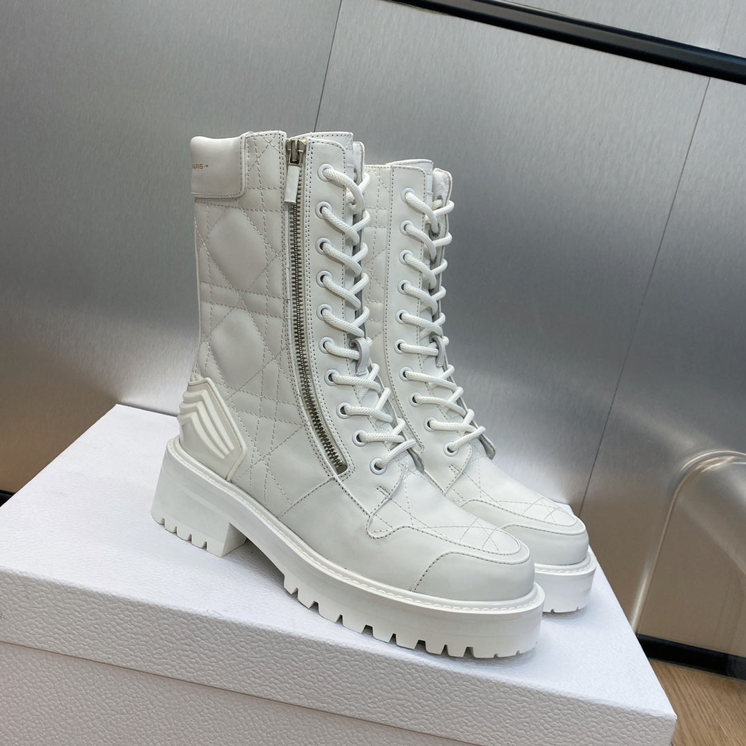 DIOR D LEADER ANKLE BOOT WHITE KDI733CQC S03W