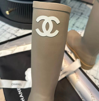 CHANEL RUBBER RAIN BOOTS BEIGE G39620 X56326 0Q304
