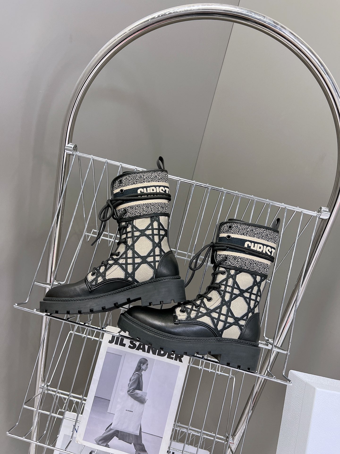 DIOR D MAJOR BOOTS BLACK AND BEIGE