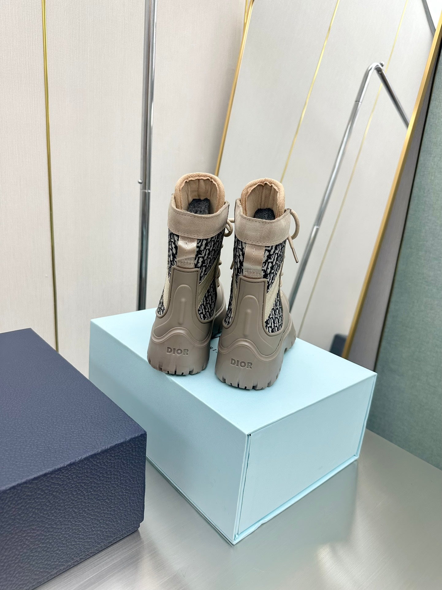 DIOR GARDEN LACE UP BOOT BEIGE 3BO315ZYH H164