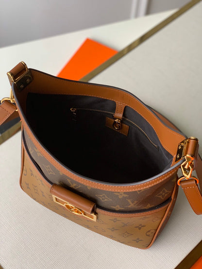 Elite Carryalls