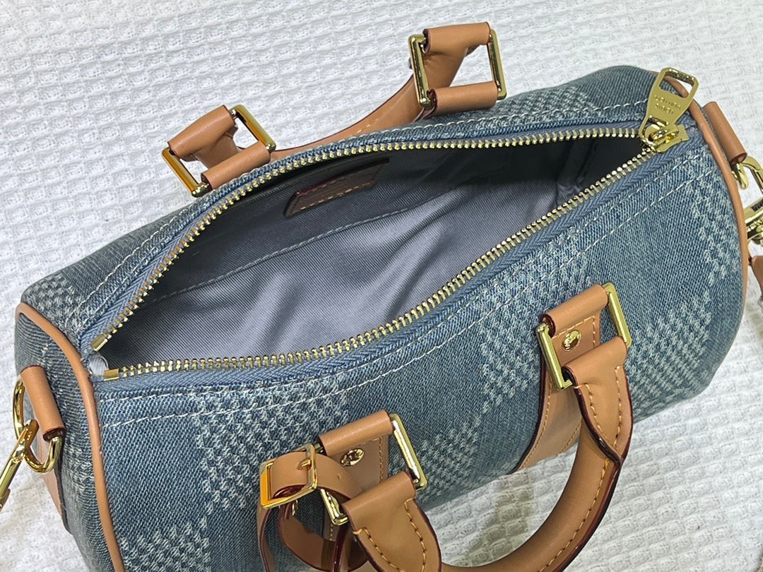 Elite Carryalls