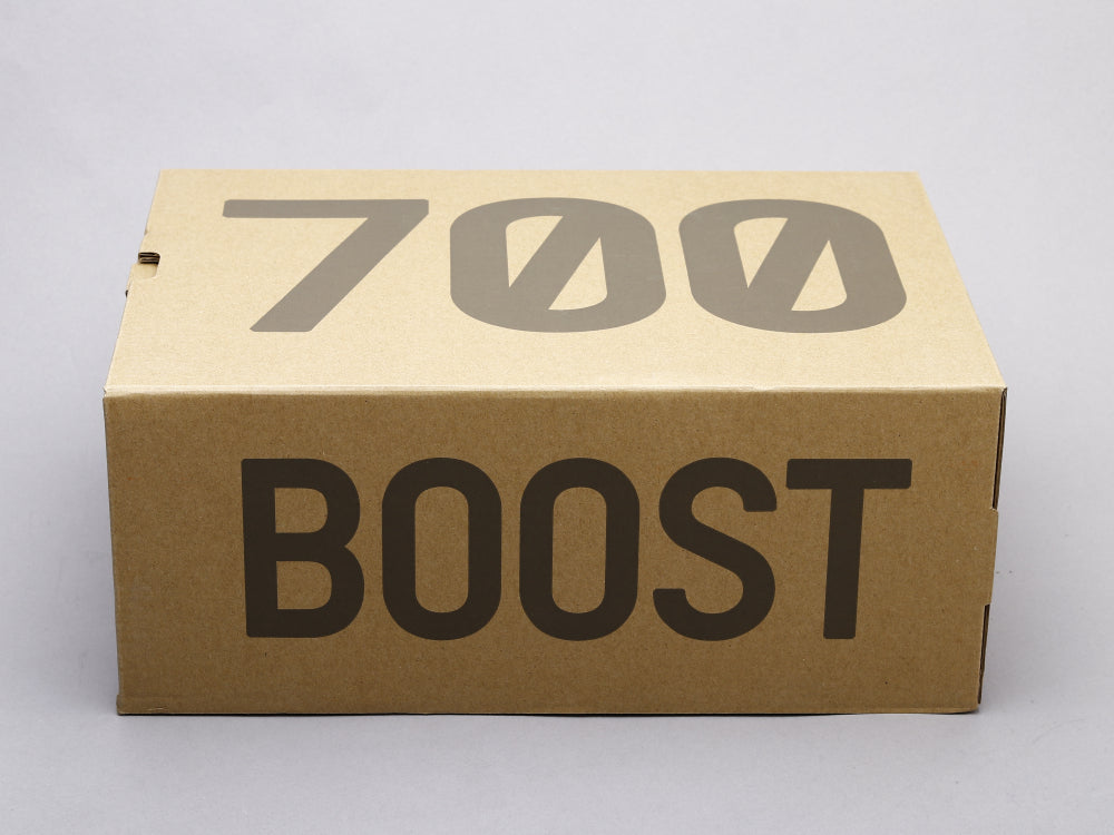 LW - Yzy 700 Inertia 2.0 Sneaker