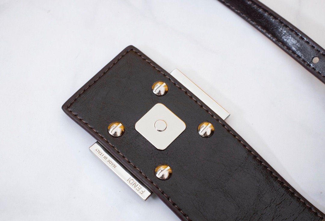 LW - Luxury Handbags FEI 022
