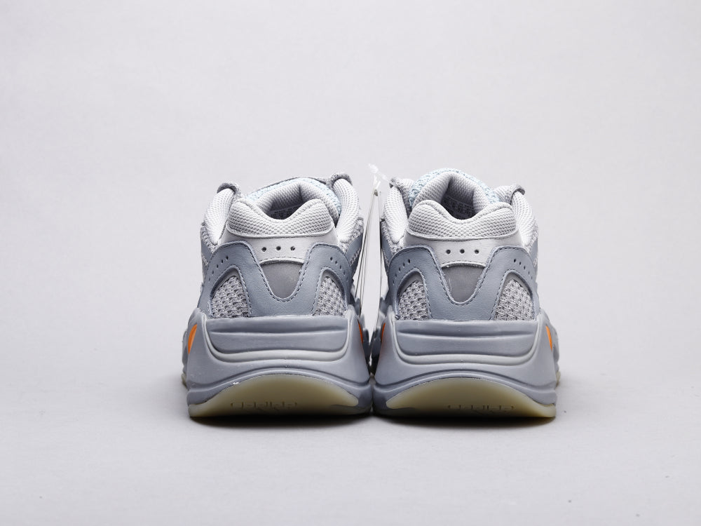 LW - Yzy 700 Inertia 2.0 Sneaker