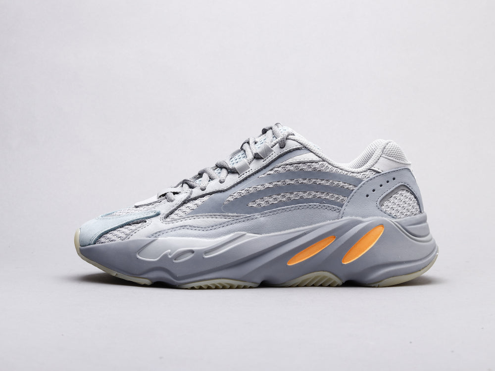LW - Yzy 700 Inertia 2.0 Sneaker