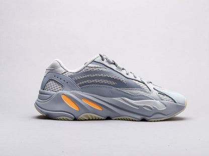LW - Yzy 700 Inertia 2.0 Sneaker