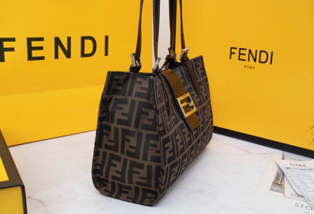LW - Luxury Handbags FEI 022